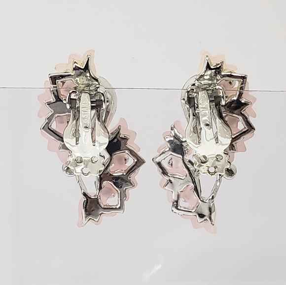 Vintage STAR Pink Thermoset Flowers with Pink Enamel and Silver Clips - Picture 8 of 8